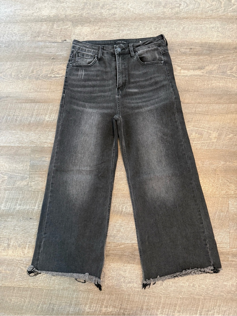 Risen High-Rise Wide Leg Women's Crop Jeans - Black Wash Raw Hem 11/30